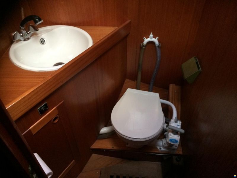 Aphrodite 40