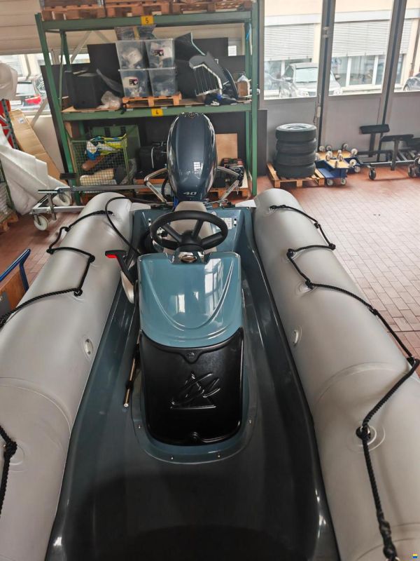 Bombard Explorer 420