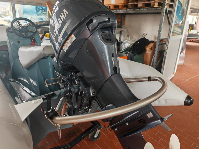 Bombard Explorer 420