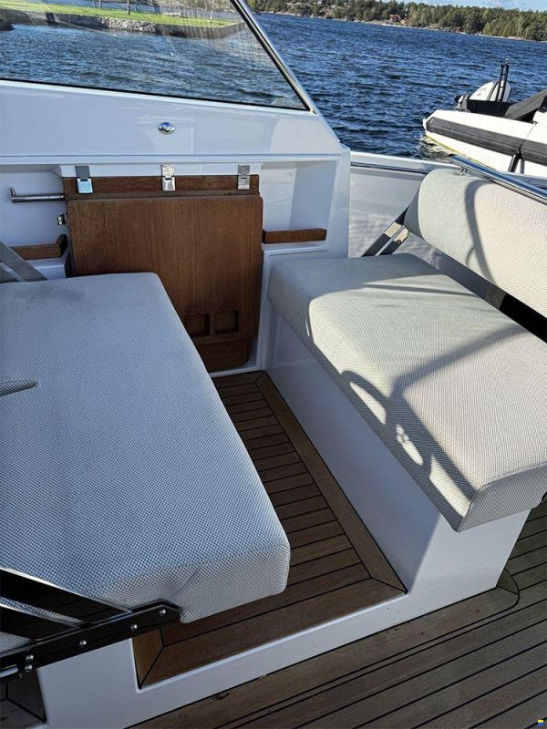 Delta Powerboats 33 Open