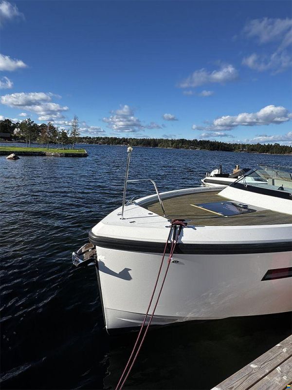 Delta Powerboats 33 Open