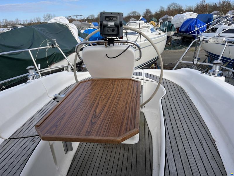 Bavaria 32