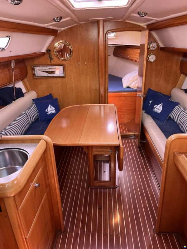 Bavaria 32