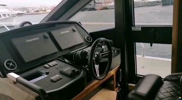 Absolute 52 Fly