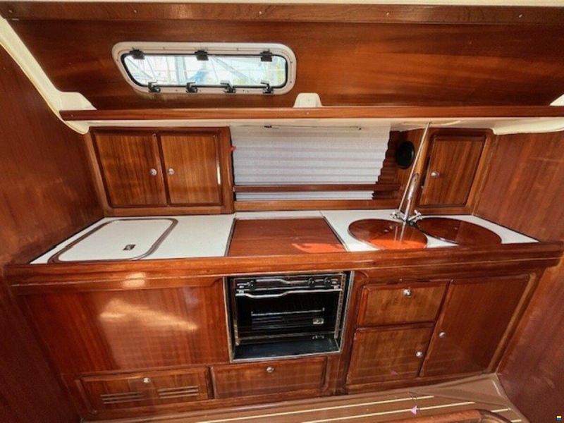 Bavaria 38