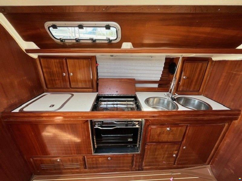 Bavaria 38