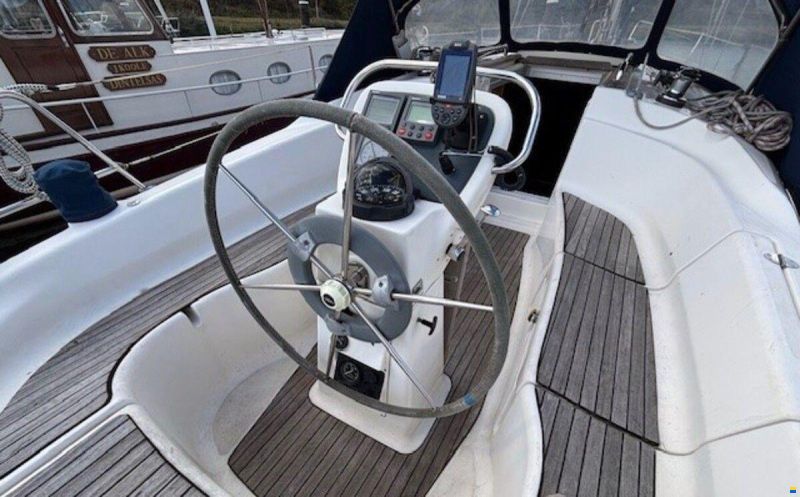 Bavaria 32