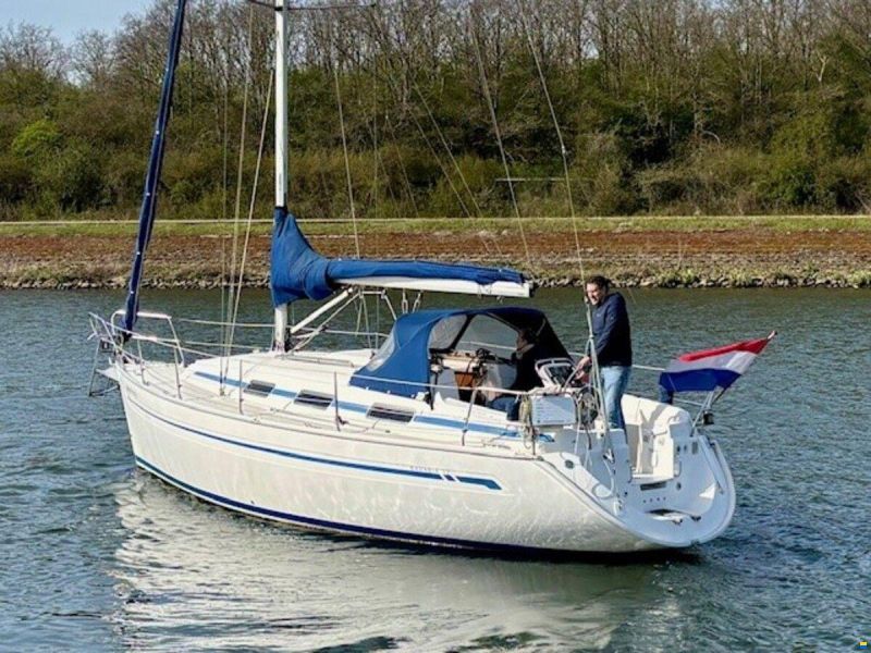 Bavaria 32
