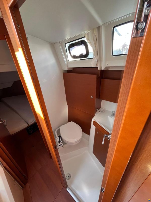 Beneteau OCEANIS 38.1