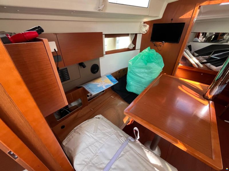 Beneteau OCEANIS 38.1