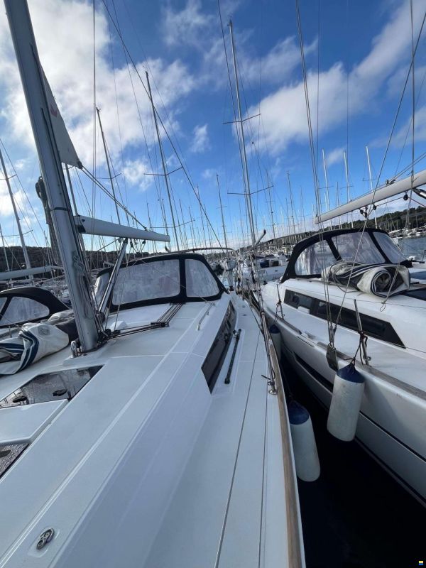 Beneteau OCEANIS 38.1