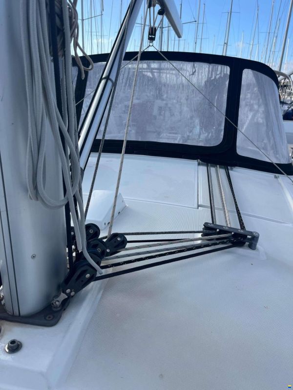Beneteau OCEANIS 38.1