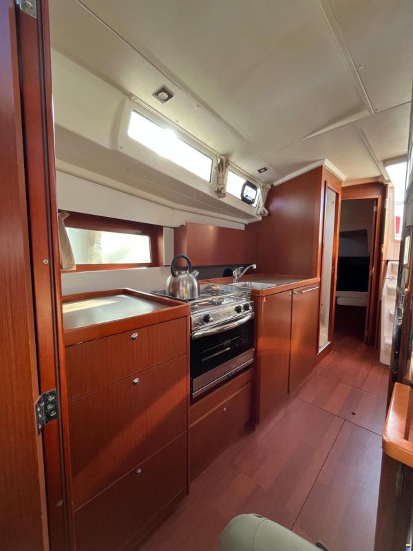 Beneteau OCEANIS 38.1