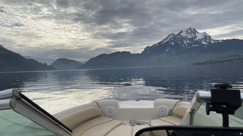 Sea Ray 210 Sundeck Bowrider