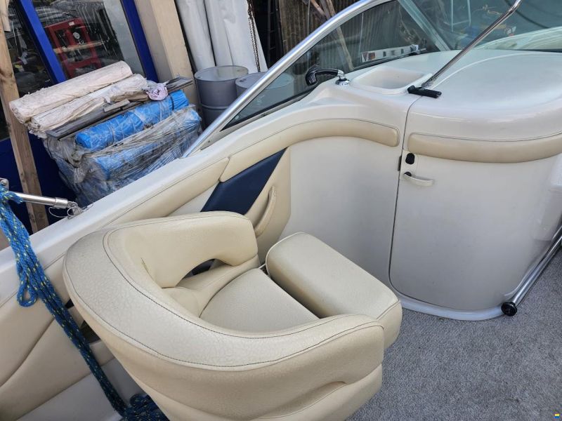 Sea Ray 210 Sundeck Bowrider
