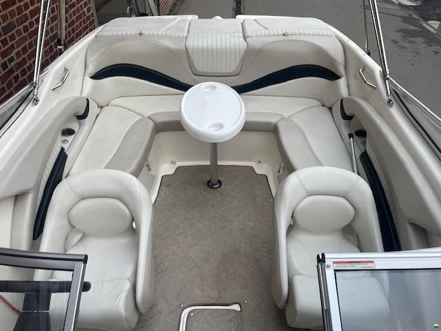 Glastron GXL235