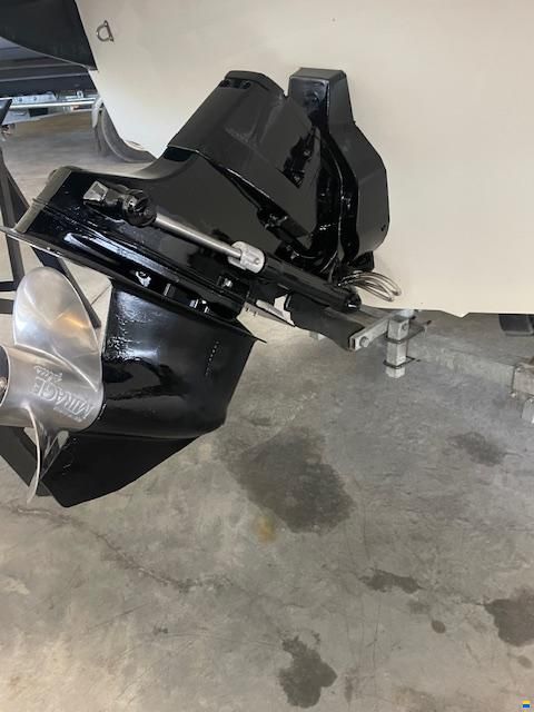 Glastron GXL235
