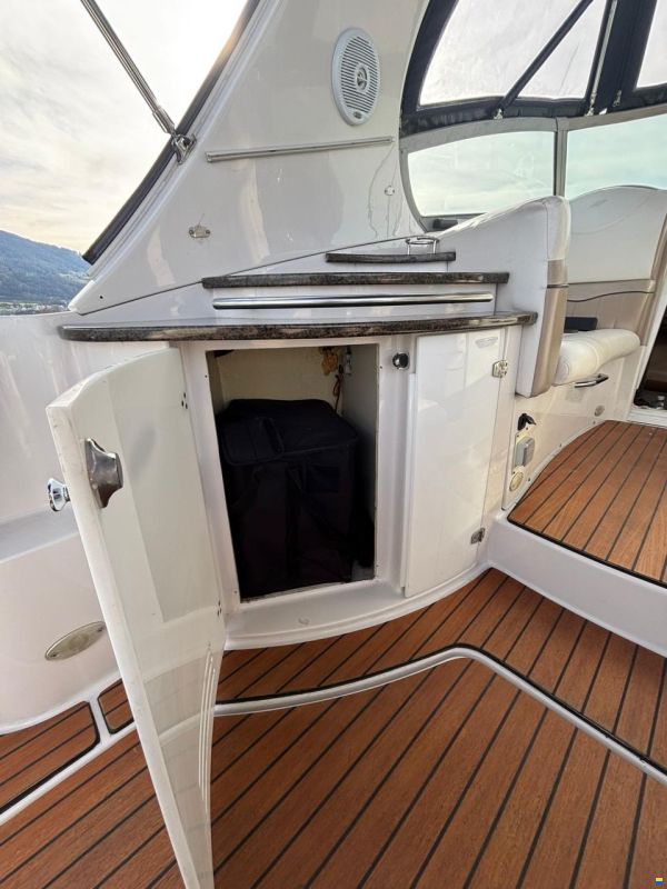 Four Winns Vista 318