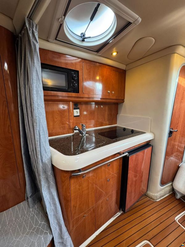 Four Winns Vista 318