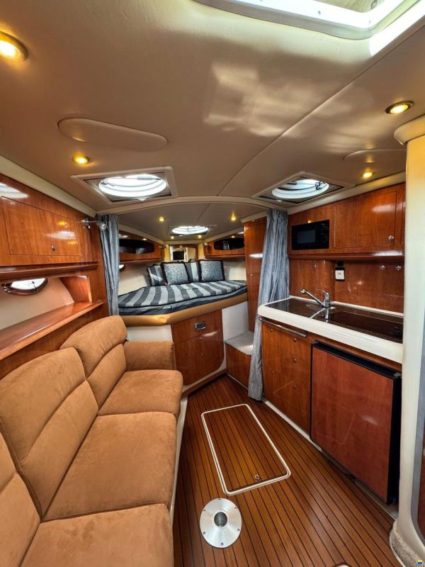 Four Winns Vista 318