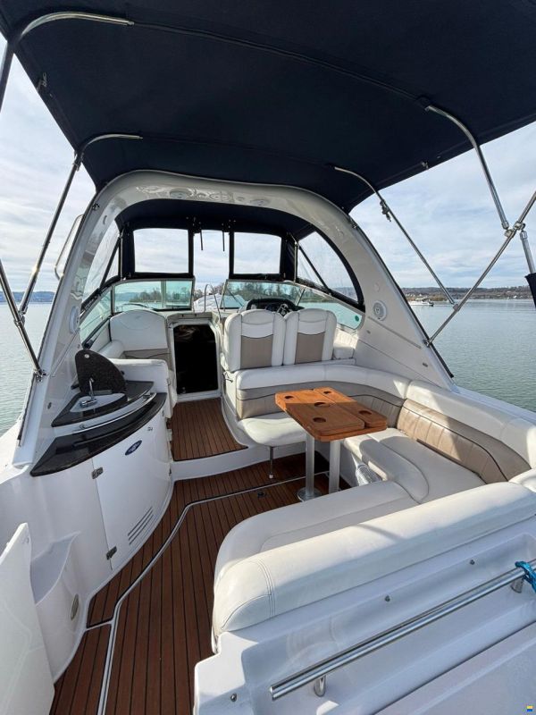 Four Winns Vista 318