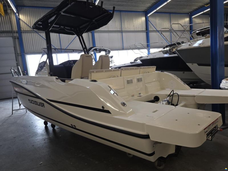 Quicksilver 705 open