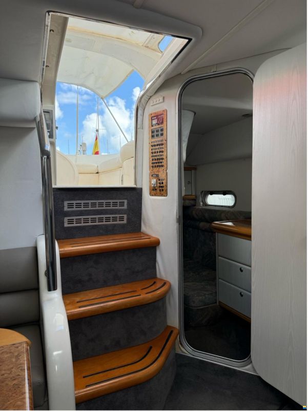 Sealine Ambassador 360
