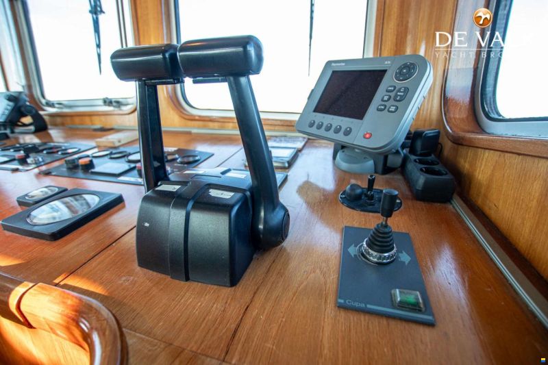 Custom Built Live Aboard 1800