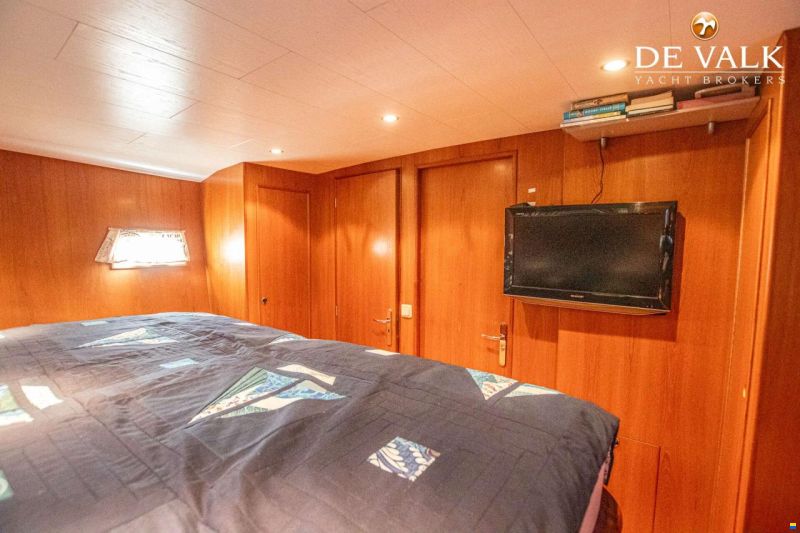 Custom Built Live Aboard 1800