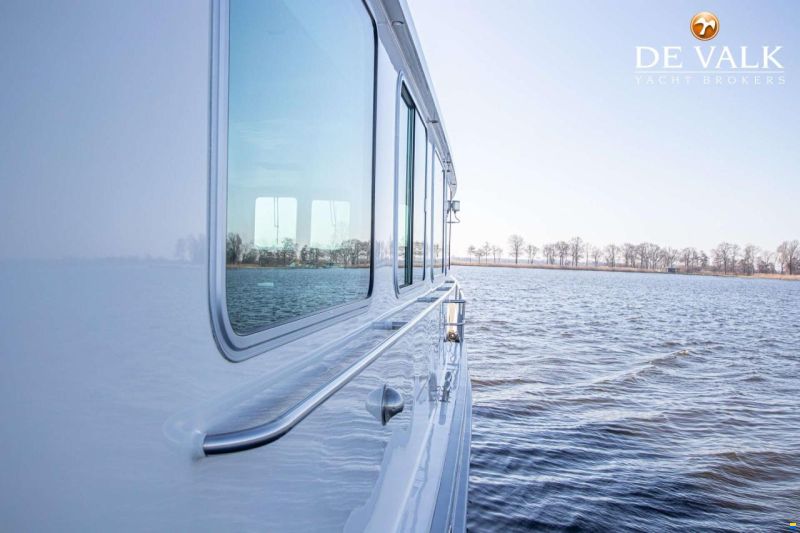 Custom Built Live Aboard 1800