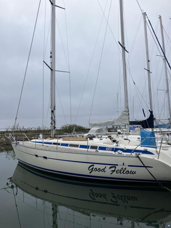 Bavaria 350 Lagoon