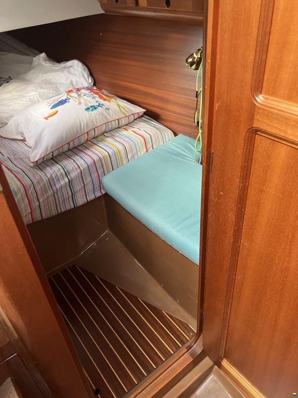 Bavaria 350 Lagoon