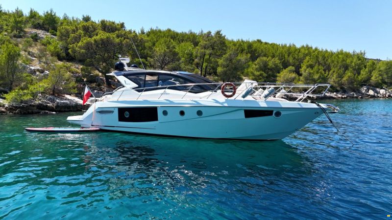 Cranchi M44 HT