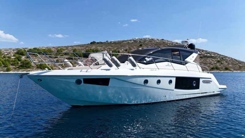 Cranchi M44 HT