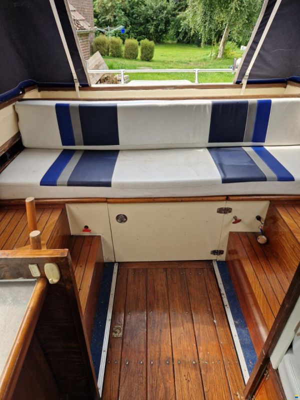 Sea Ray SRV 240