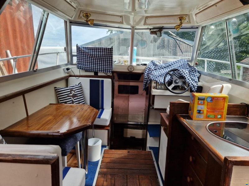 Sea Ray SRV 240