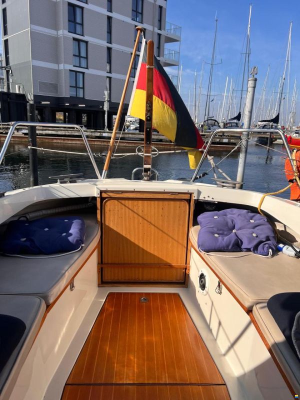 LM 28