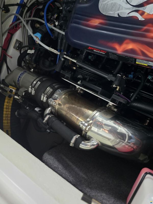 Four Winns S215