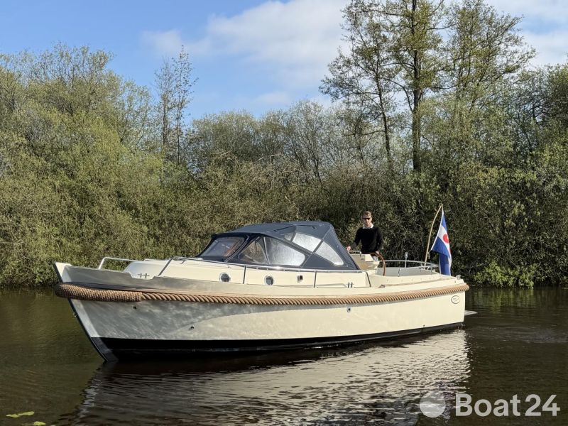 Intercruiser 27 Cabin