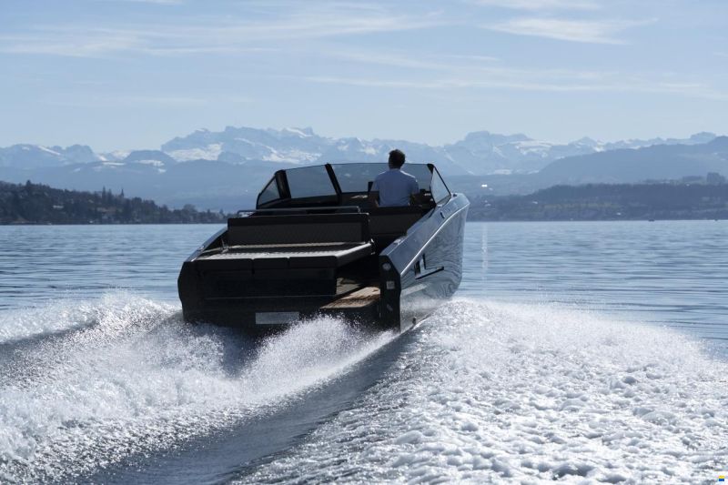 Ganz Boats Ovation 7X Cruiser