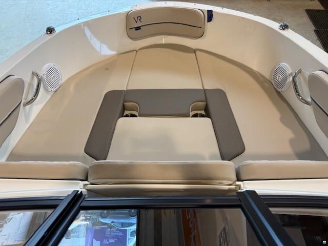 Bayliner VR4 Bowrider Outboard mit 115PS