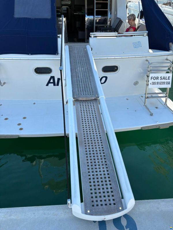 Ferretti Altura 52S