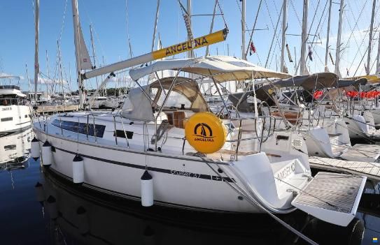 Bavaria Cruiser 37