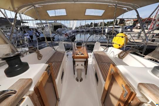 Bavaria Cruiser 37