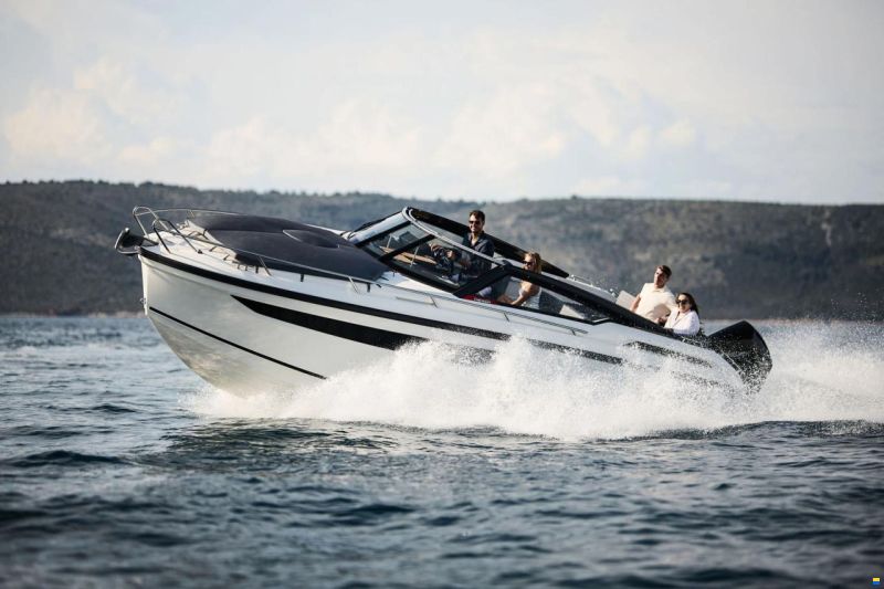 Parker 800 Cruiser