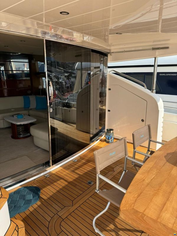 Princess 67 MOTORYACHT FLY