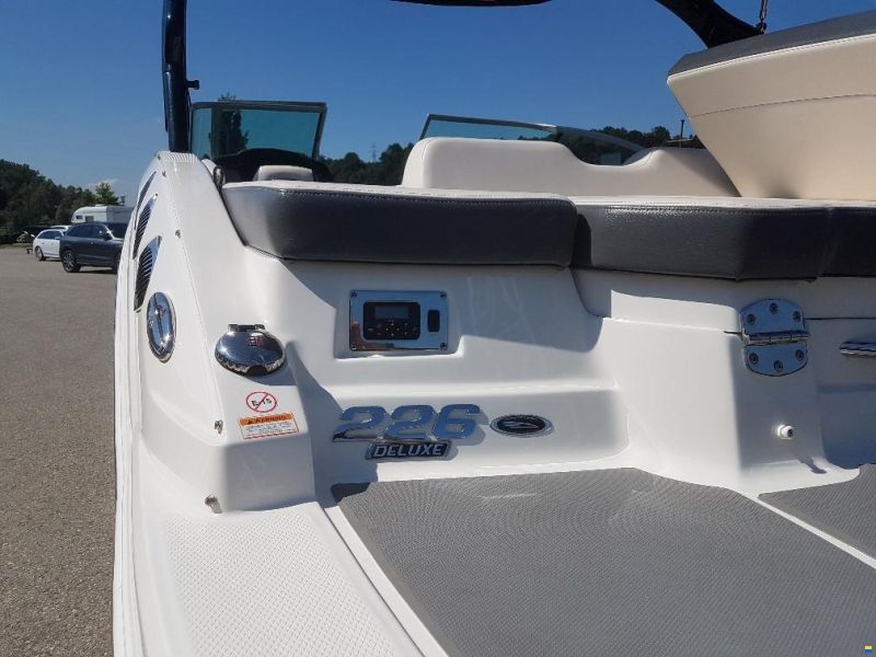 Chaparral 226 SSI