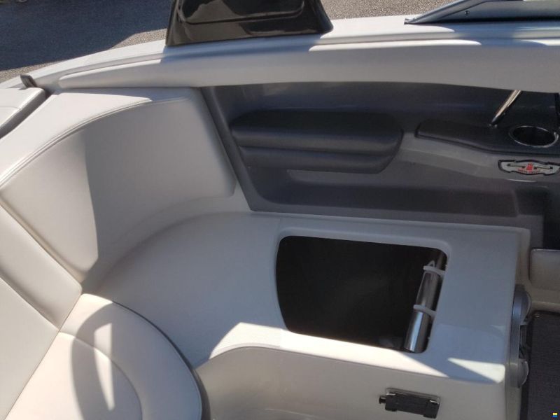 Chaparral 226 SSI
