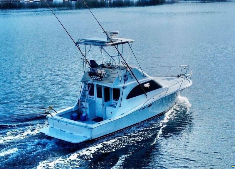 Luhrs 320 Tournament Convertible
