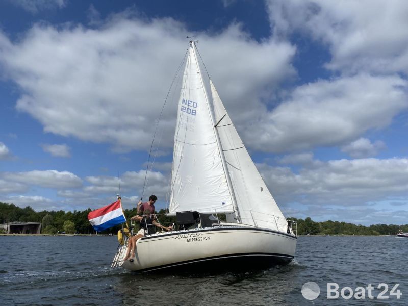 Beneteau First 27